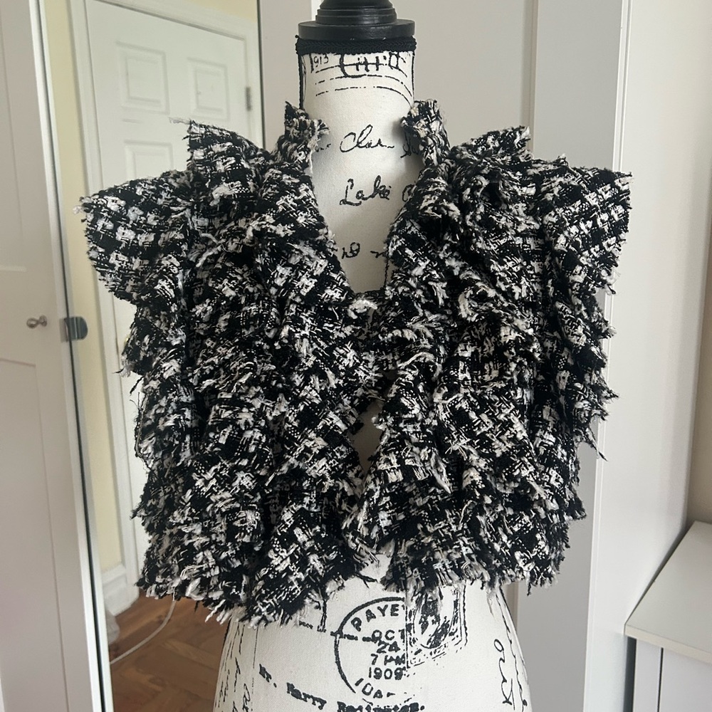 Alice + Olivia Black and White Textured Vest